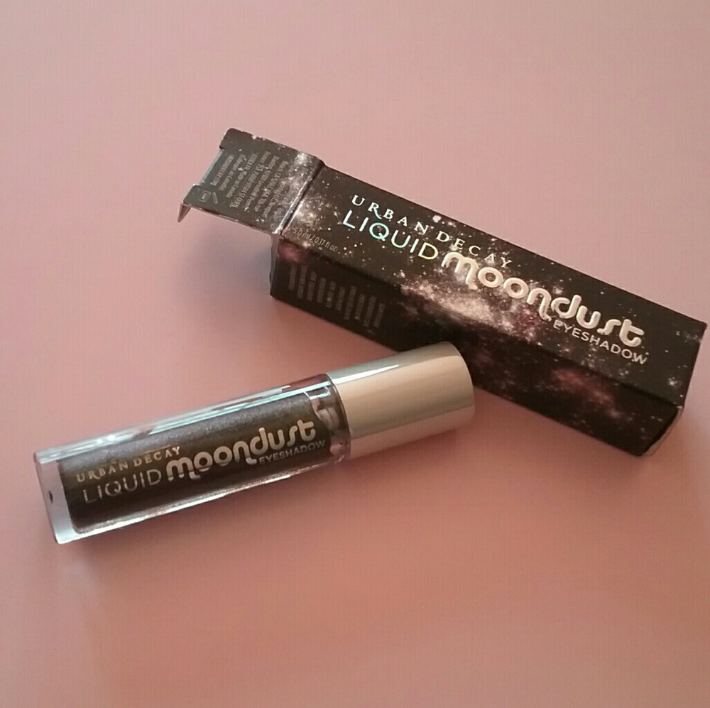 Urban Decay Liquid Moondust Eyeshadow